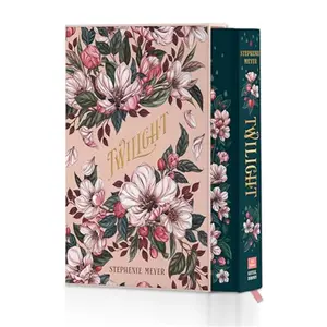 Twilight: Deluxe Collector’s Edition (The Twilight Saga)Hardcover
