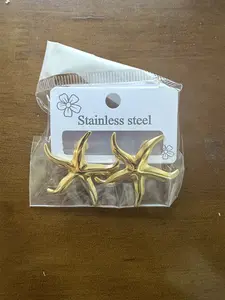 Stainless Steel Starfish Stud Earrings, High-End Ocean Earrings, Sexy Asymmetrical Design, All Seasons