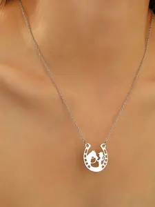 Stainless Steel Horseshoe Shaped Necklace For Girls With Horse Pendant, Fashionable Chain Necklace For Women, Party Gift