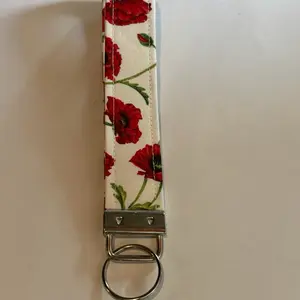 Wristlet keychain