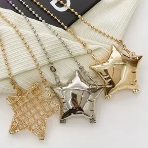 Women's 2026 New Shiny Zinc Alloy Star-Shaped Box Crossbody Bag - Bling Metallic Mini Purse with Purse Chain Charms, Portable Lipstick Clutch, Miniature Things Accessory for Parties, Daily Outings