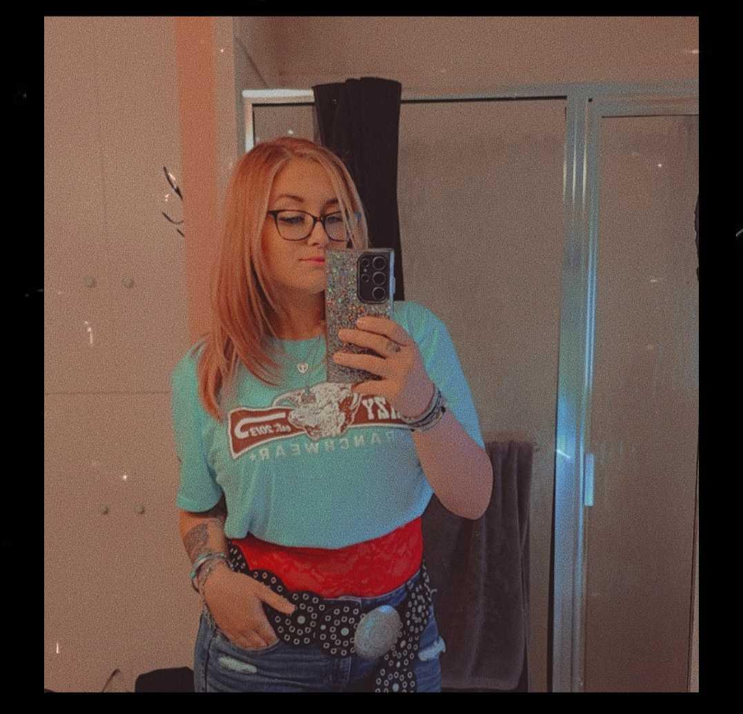 Item: Full Lace-Red, XL