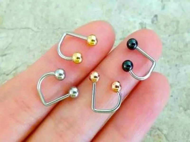 16g Lip Ring Labret • 4mm Ball Classic Lip Ring • Gold Medusa Lip Piercing • Basic Silver Comfortable Lip Jewelry • Black Simple Lip Labret
