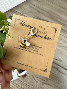 Cute Bee Design Keychain, Rhinestone Decor Keychain for Women & Men, Fashion Keychain for Daily Clothing Decor, Trendy All-match & Exquisite Keychain for Birthday Gift, Charms, Keychain Jewelry