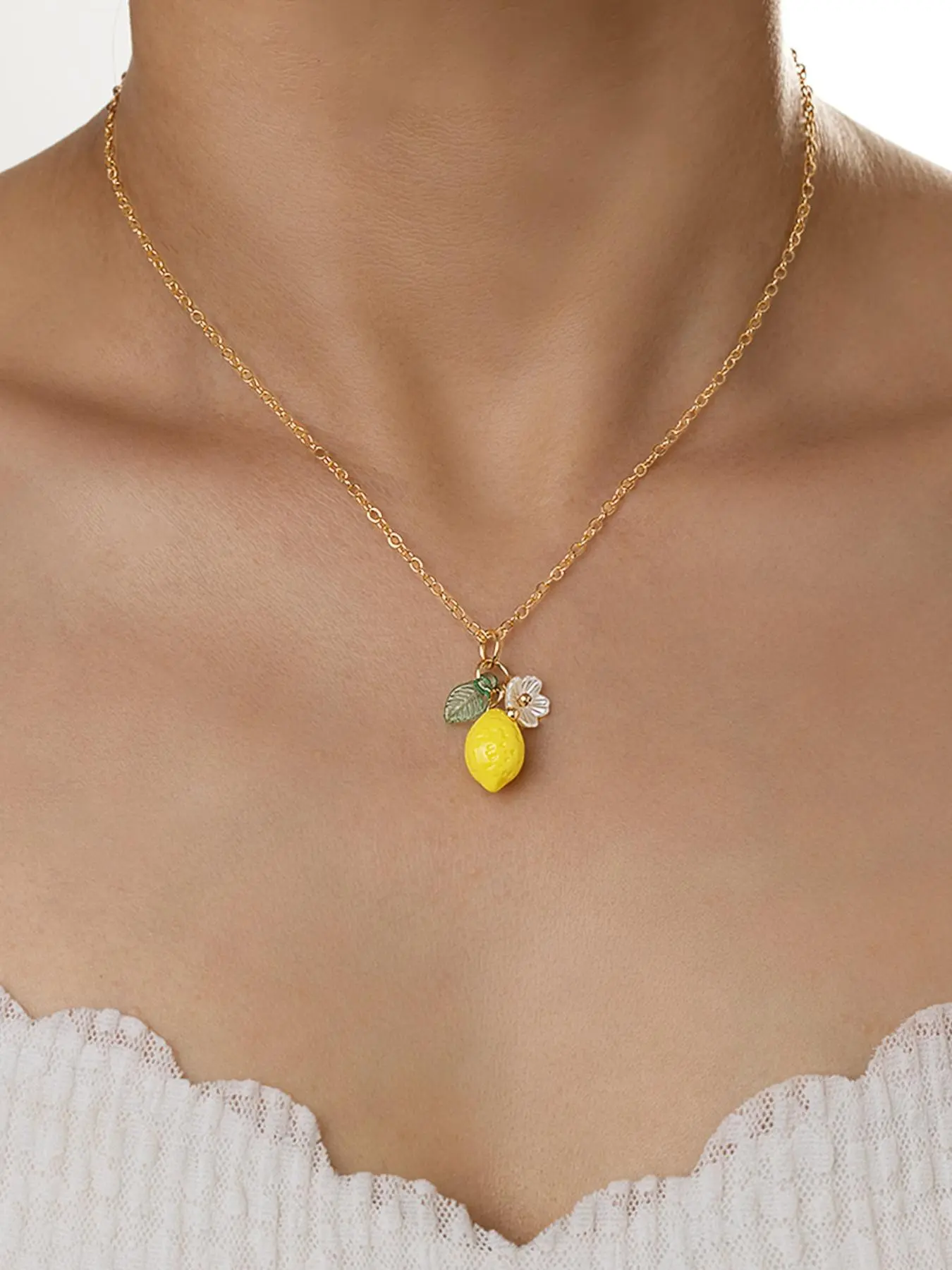 Cute Lemon Flower Pendant Necklace for Women & Girls, Charms Necklace, Elegant Necklace, Dainty Fashion Jewelry, Fashion Jewelry for Party, Daily Clothing Decor, Trendy All-match & Exquisite Jewelry for Birthday Gift, Dainty Chain