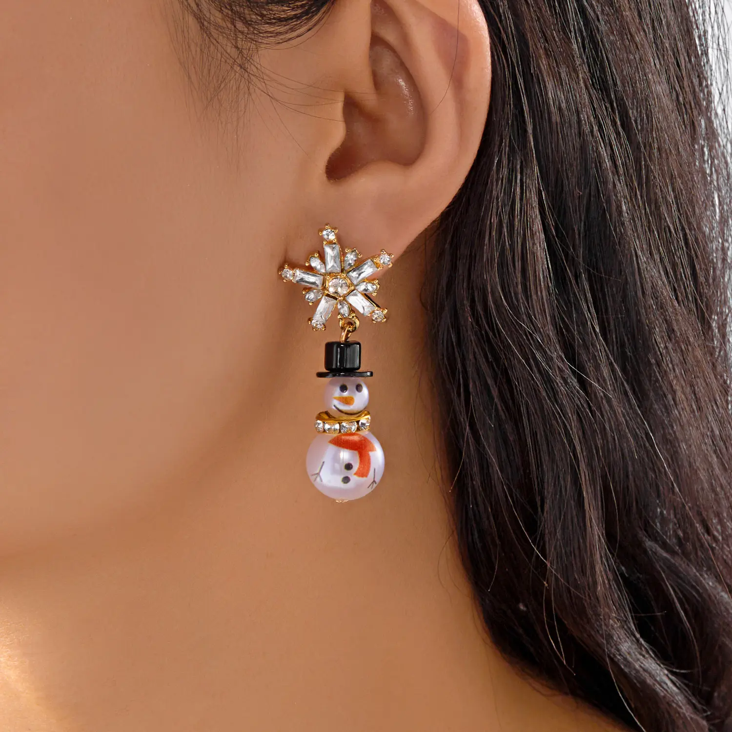 Christmas Snowman Ear Studs with Crystal Accents, Festive Snowflake Pearl Dangle Stud Earring Jewelry for Women, Fashionable Jewelry