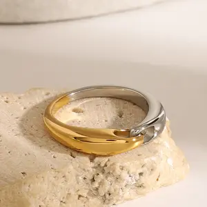 Adjustable Chunky Two Tone Crossover Design Ring - Versatile and Stylish Accessory