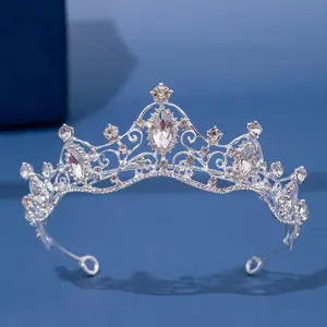 Baroque-Style Princess Tiara for Teens, Elegant Rhinestone Crown Hair Accessory, Perfect Birthday/Holiday Party Decor and Gift for Girls, Costume Photography Props and Stage Performance Accessories