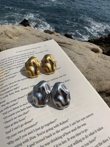 “Retro old money” earrings