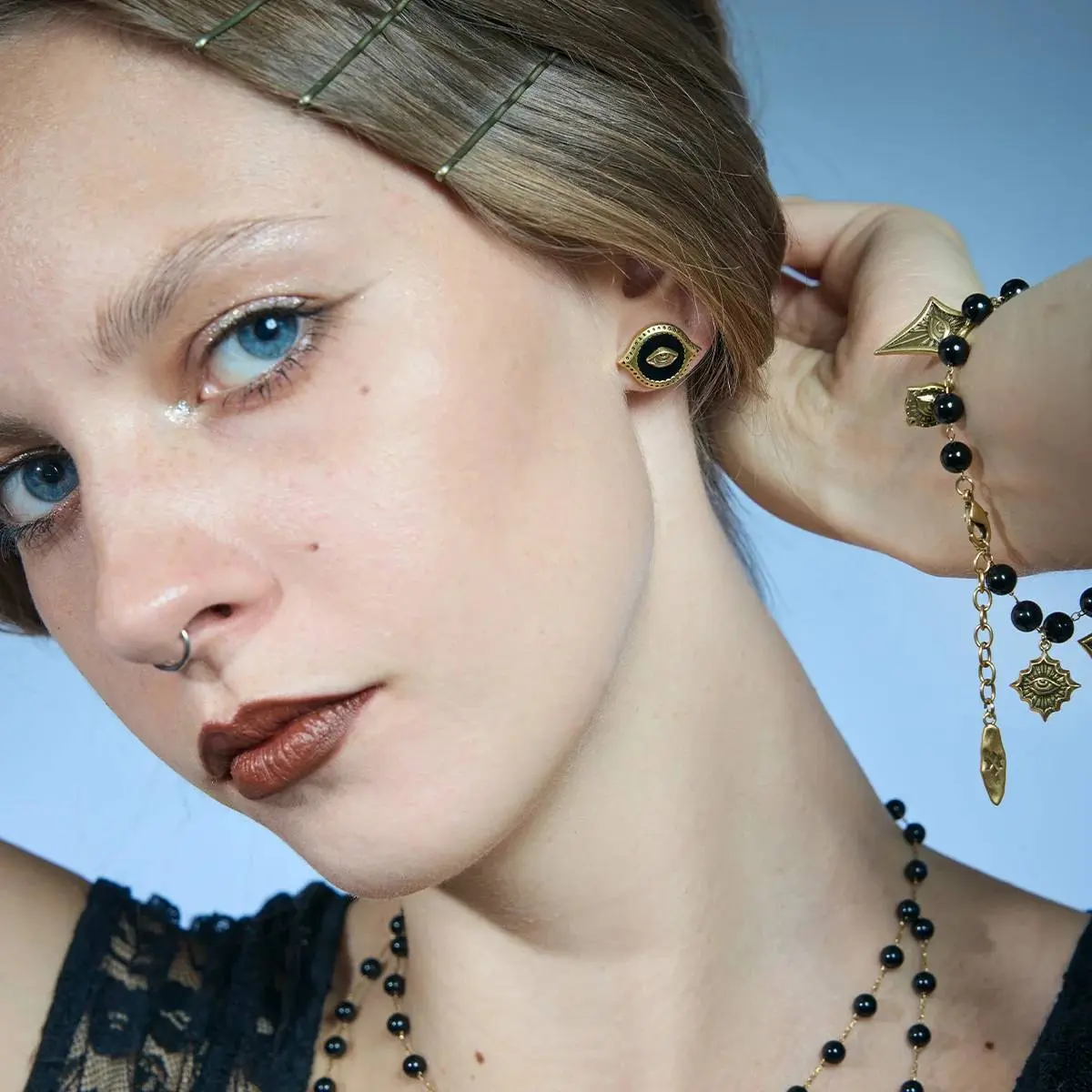 OBSIDIAN MIRROR  MIRROR WITNESS STUD EARRINGS