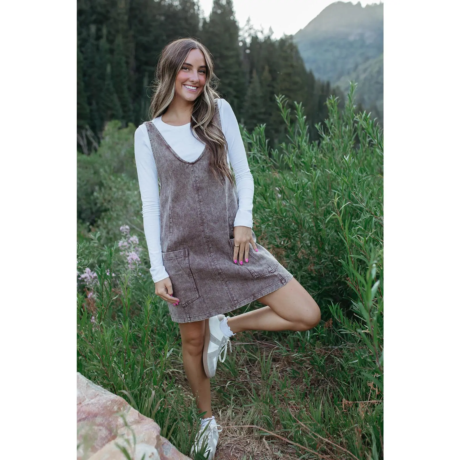THE BRANSYN WASHED DENIM SKIRTALL IN BROWN