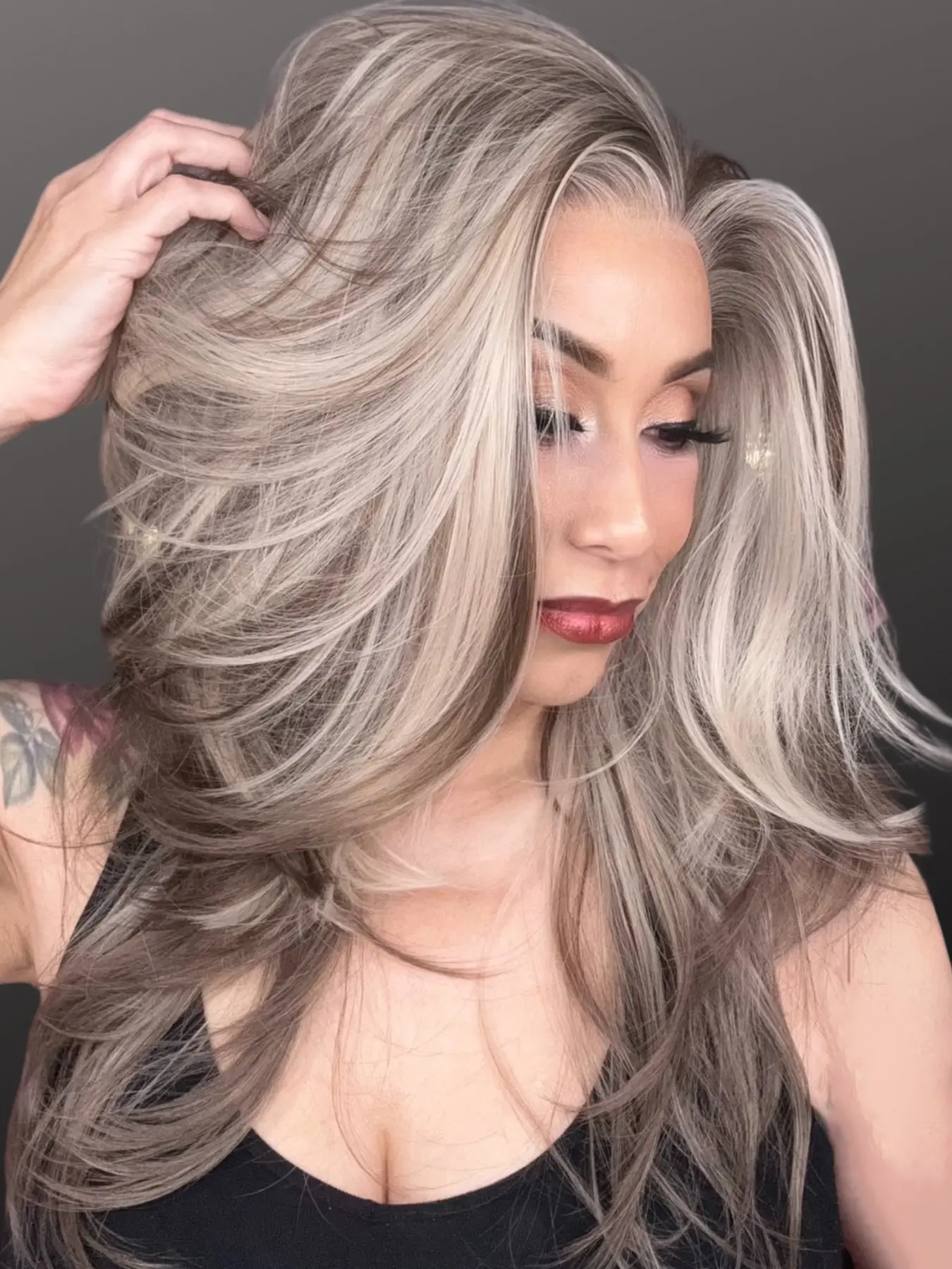 MACA BAKA Clara Ash Dirty Blonde Layered Ombre Highlight Lace Front Wig with Scandinavian Hairline Low Density 18 Inches Medium Length Natural Wavy HD Synthetic Lace Front Wigs for Women, Halloween, Christmas, Wedding, Female