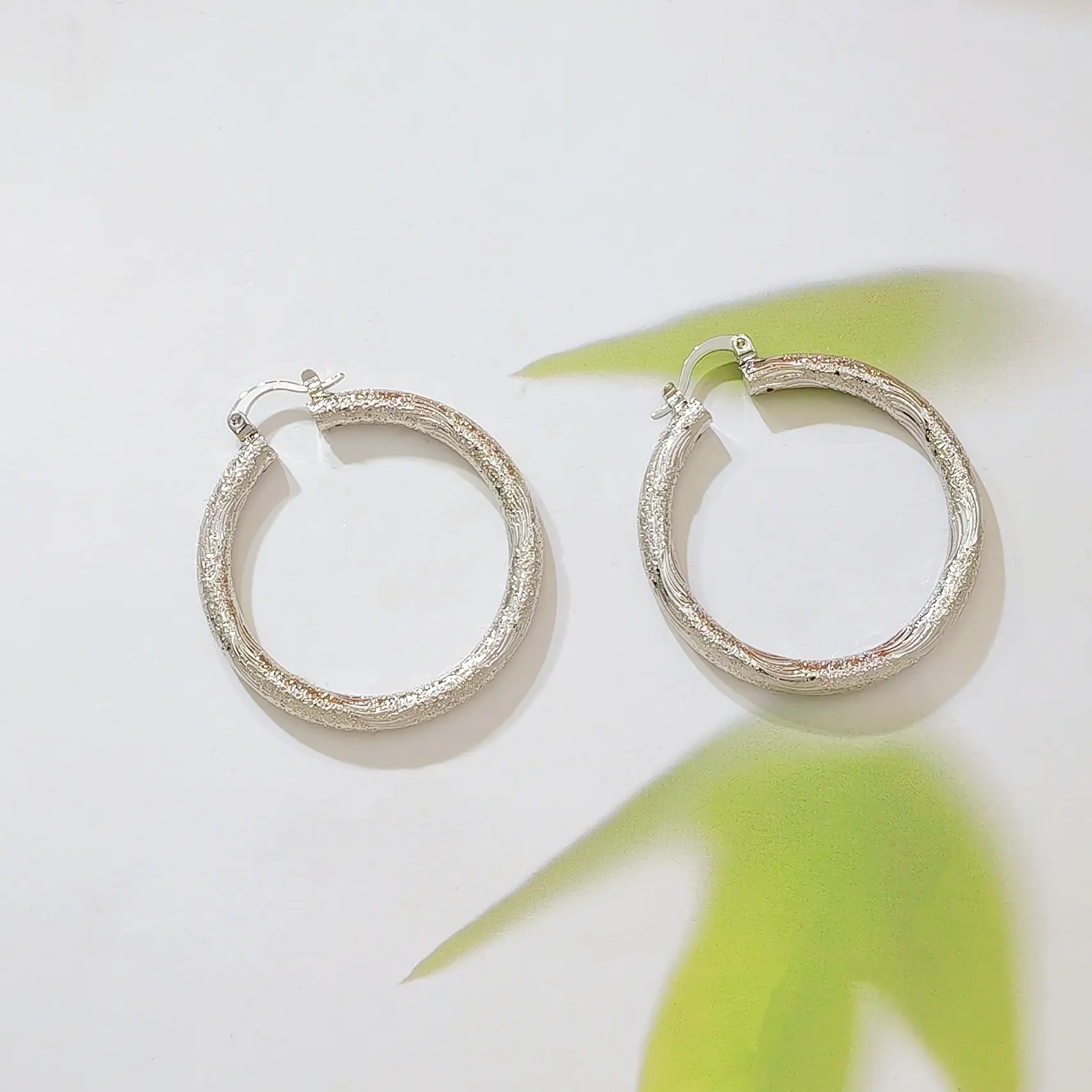 Women's Large Silver-Plated Twisted Hoop Shape Earrings, Sparkly Frosted Texture Costume Jewelry, Stylish Gift Accessory