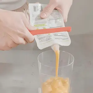 Sauce bag squeezer, portable bag food squeezing tool, home kitchen tool, washable, easy to use kitchen gadget, squeeze out every drop of sauce. Say goodbye to food waste.