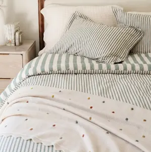 Dotted Scallop Knit Throw