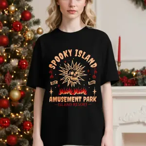 Spooky Island Amusement Park T-Shirt Retro 1800s Halloween Movie Disco Skull Summer Spooky Tee 90s Nostalgia Halloween Unisex Crewneck Oversized Top