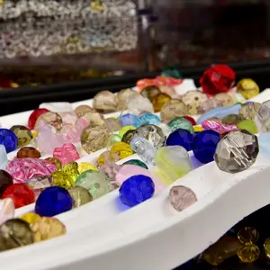 500 Pcs Mix Glass Beads Bulk - Assorted Crystal Beads for Jewelry Making, DIY Bracelets & Crafts, Half Pound Surprise Pack