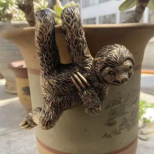 Resin Sloth Design Hanging Ornament, Creative Animal Sculpture for Flower Pots, Desktop Decoration for Home Balcony Garden Patio, Garden Sculptures Statues