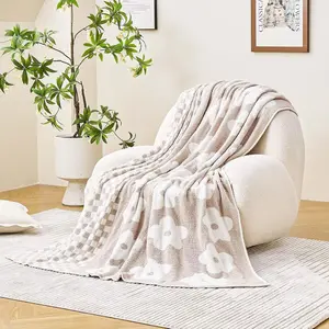 Checkered Throw Blanket, Beige Super Soft Knit Breathable Throw Blanket, Cozy  Reversible Checkerboard Flower Fuzzy Blanket for Couch Sofa Bed Living Room Decor 50 x 60 Inch