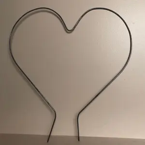 Heart Shaped Wire 20” x 12” (set of 3)