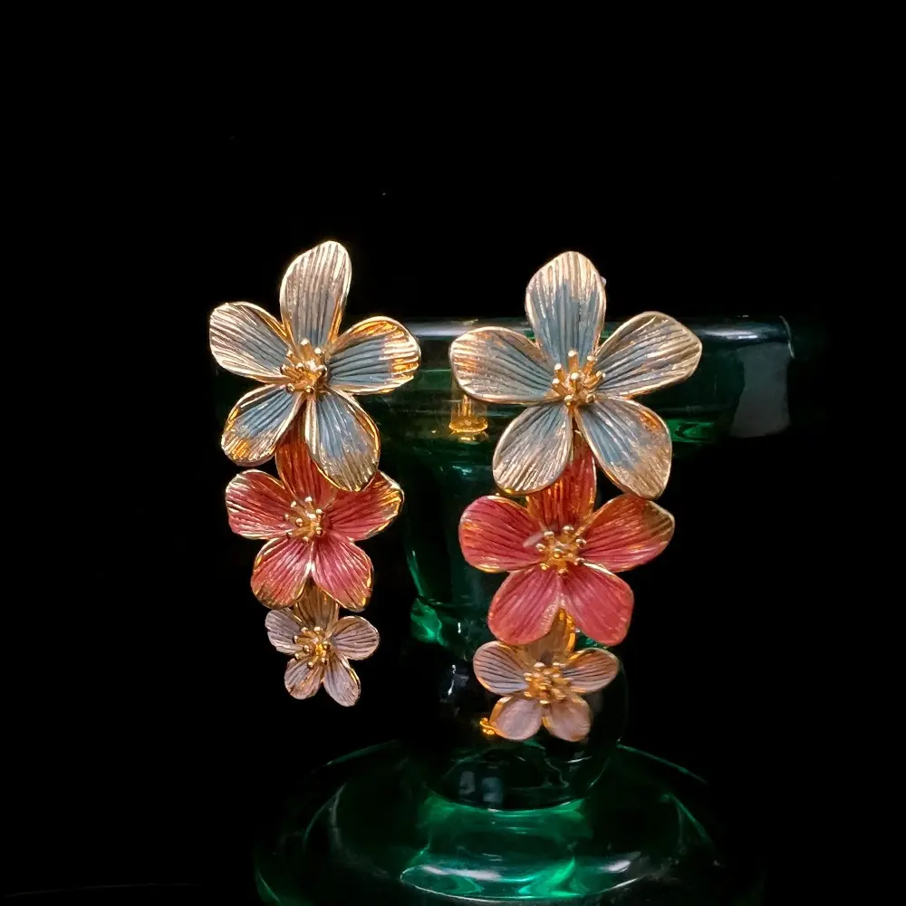 Original new Chinese earrings, retro niche enamel golden sand flowers, painted national style, temperament high-end earrings wholesale