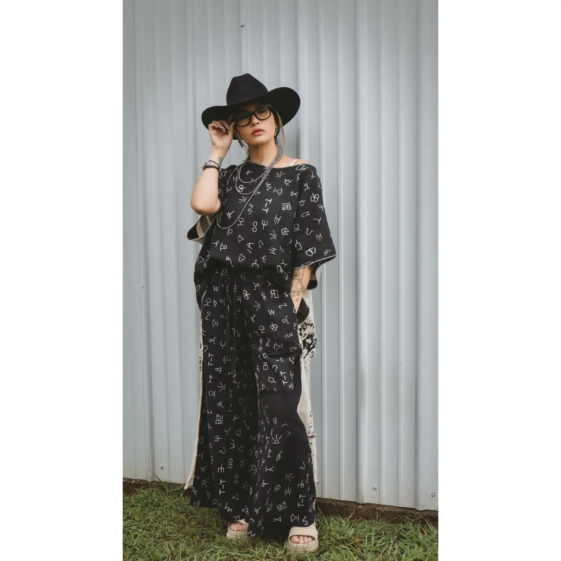 Women's Plus Size Rodeo Print Linen 2-Piece Set - Short Sleeves, Round Neck, Matching Top & Well-Fit Pants, Hi-Lo Design, Breathable Fabric, All Seasons, Low Iron, Country Concert Outfit, Western Wear For Women, Vintage West, Lady, Clothes
