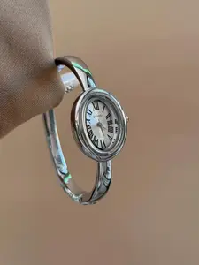 Women's Oval Quartz Watch, Modern Casual Wristwatch, Geometric Design, Water-Resistant, Elegant Bracelet Style, Fashionable Commuter Accessory, Quartz Analog Watch, Stylish Watch