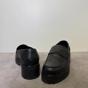 Hermes Leather Loafer (Women US Size 7.5)  (lb031926o9)