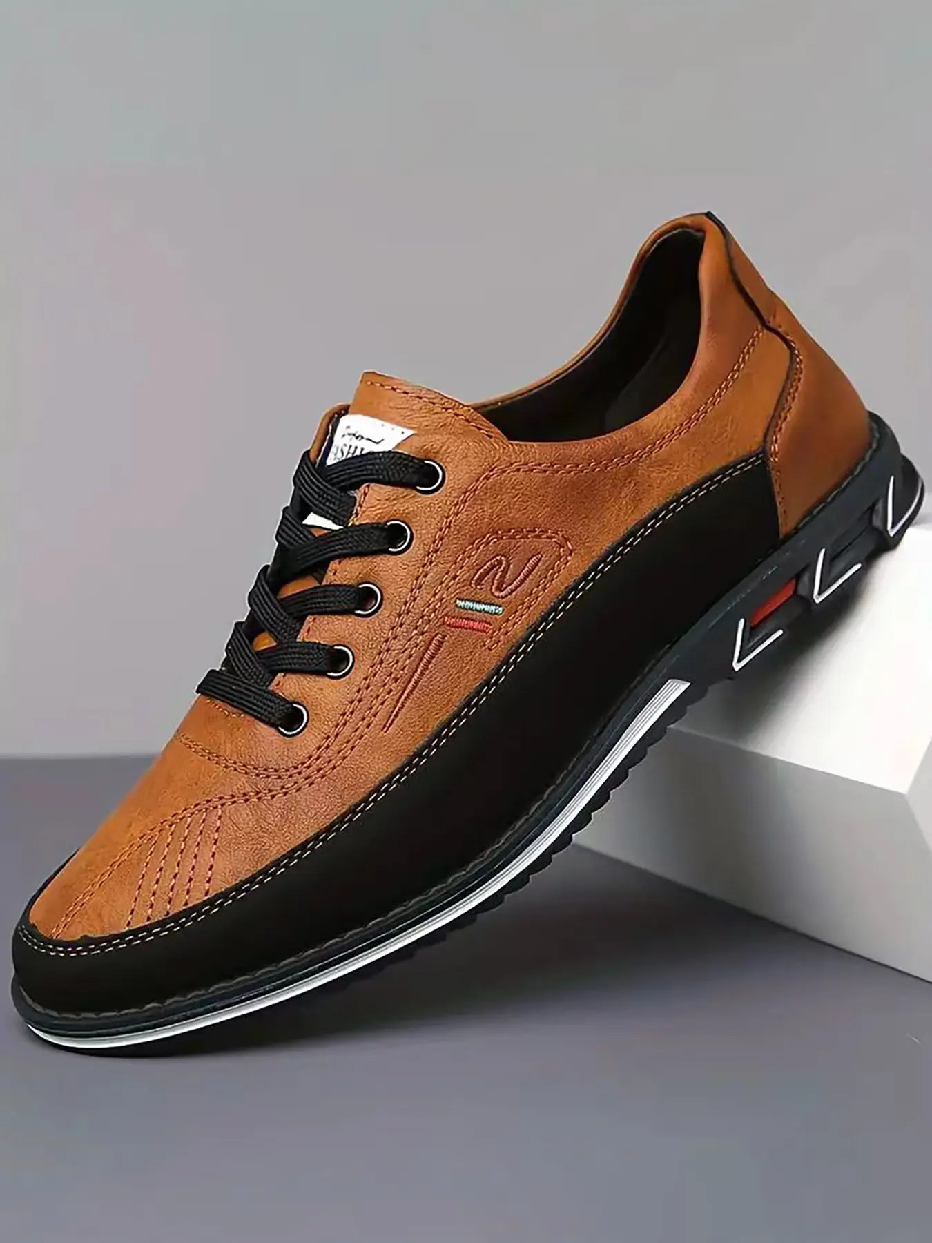 Men's Fashion Dance Shoes, Casual Striped Design, PU Leather Upper, PVC Sole, Less Than Ankle Height, All Seasons Wear, Dancing Shoes