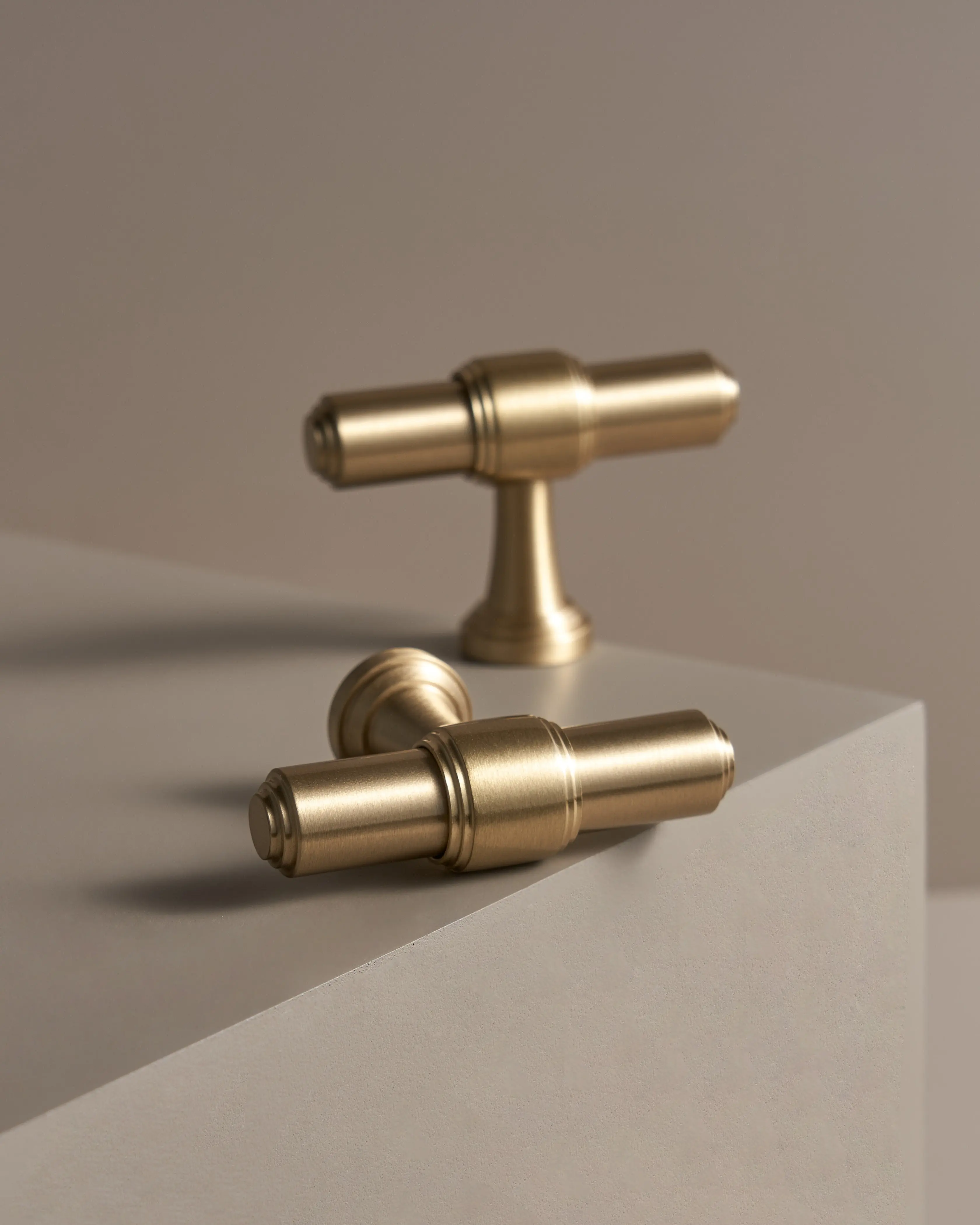 BURLINGTON BRASS T-BAR CABINET PULL