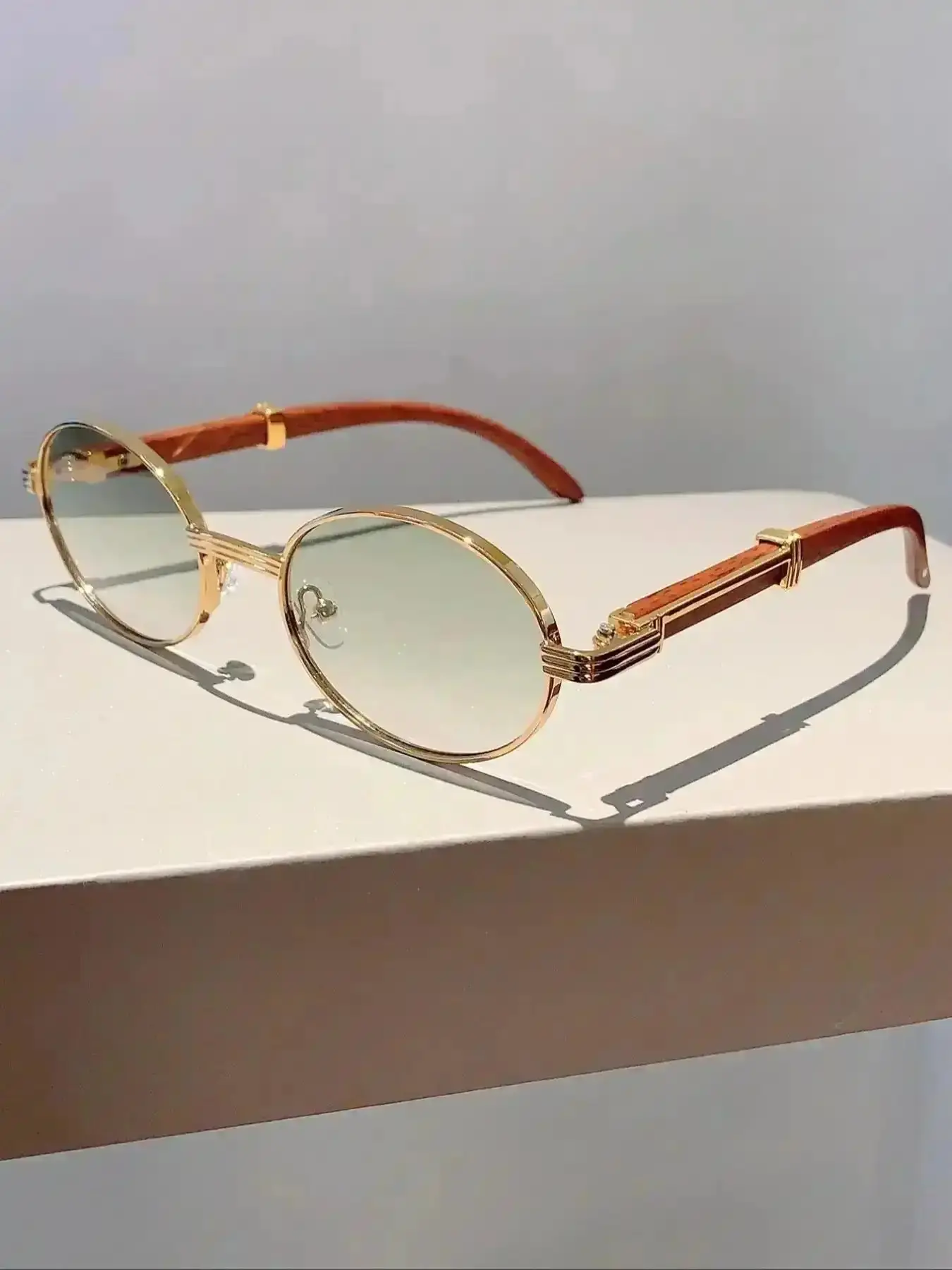 2026 New Model Women's Full Frame Oval Glasses, Fashion Trendy Casual Frames, Vintage Metal Unique Patterned Temple Tips, Eyeglasses for Men Women, Fashionable Glamorous Versatile Gift Style Piece Charming Modern Stylish