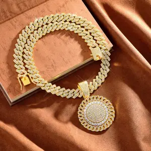 1pc Punk Rock Style Cuban Link Chain Necklace with Sparkling Sunflower Pendant Hip Hop Miami Jewelry for Men Women Durable Gift for Birthdays Mother's Day Father's Day