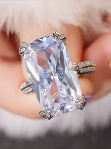 1 PC Glamorous Shiny Rectangle Zircon Rings for Women Exquisite Trendy All-match Engagement Wedding Promise Ring Elegant Ladies Fashion Jewelry for Party Daily Clothing Decor Accessories as Anniversary Birthday Valentine's Day Gift for Girlfriend