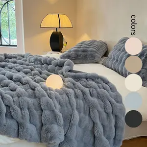 Solid Color Faux Rabbit Fur Blanket, 1 Count Soft Comfy Skin-friendly Warm Throw, Soft Cozy Blanket, Soft Fluffy Blanket, Soft Warming Blanket, Bedding Supplies for Home Bedroom Living Room Dormitory