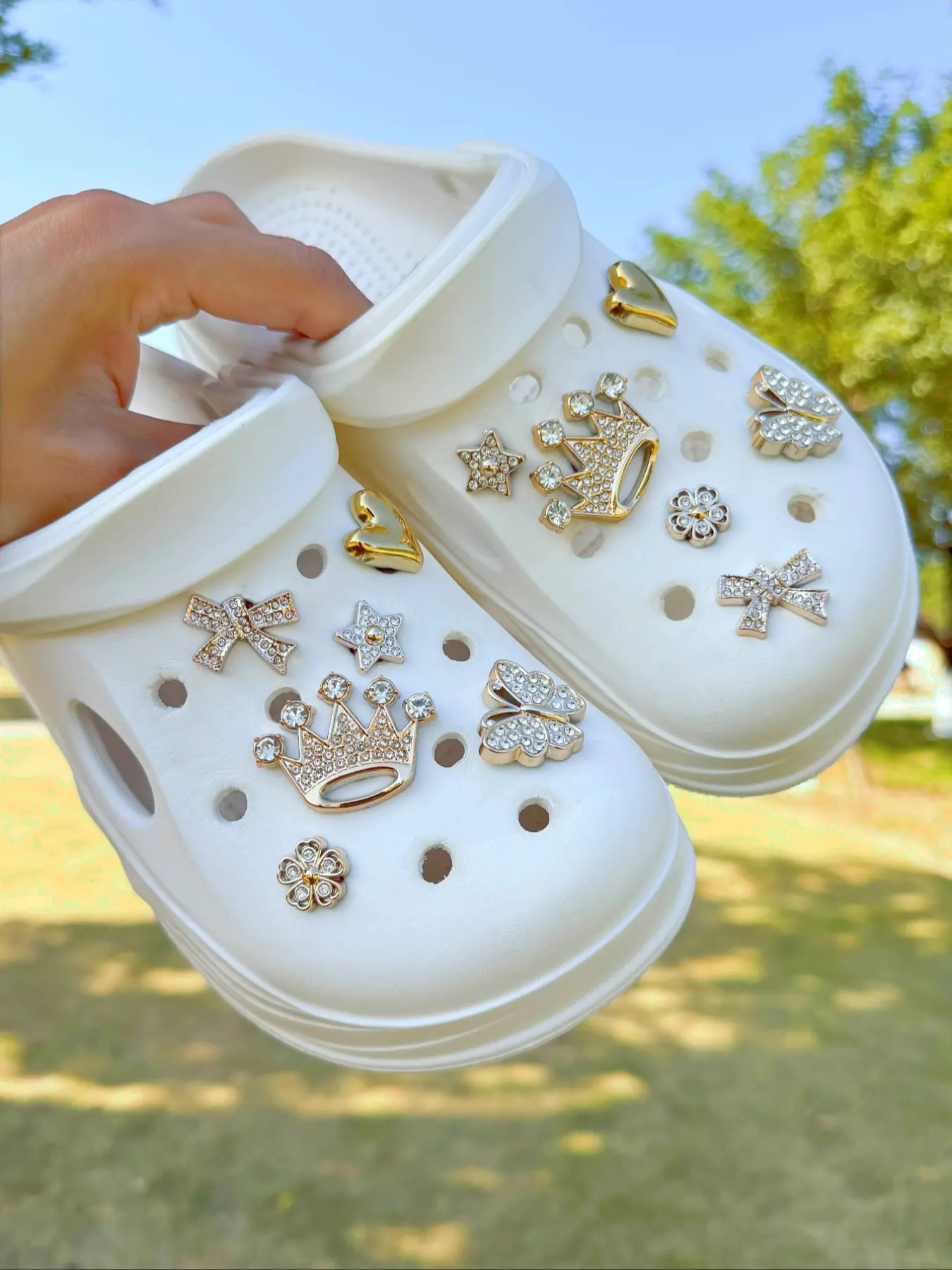 12-Piece Cute Gold Crown Butterfly Heart Shoe Decorations DIY Creative Casual Decorative Shoe Accessories, Fun Multifunctional Personalized Shoes for Parties, Shoe Charms Set