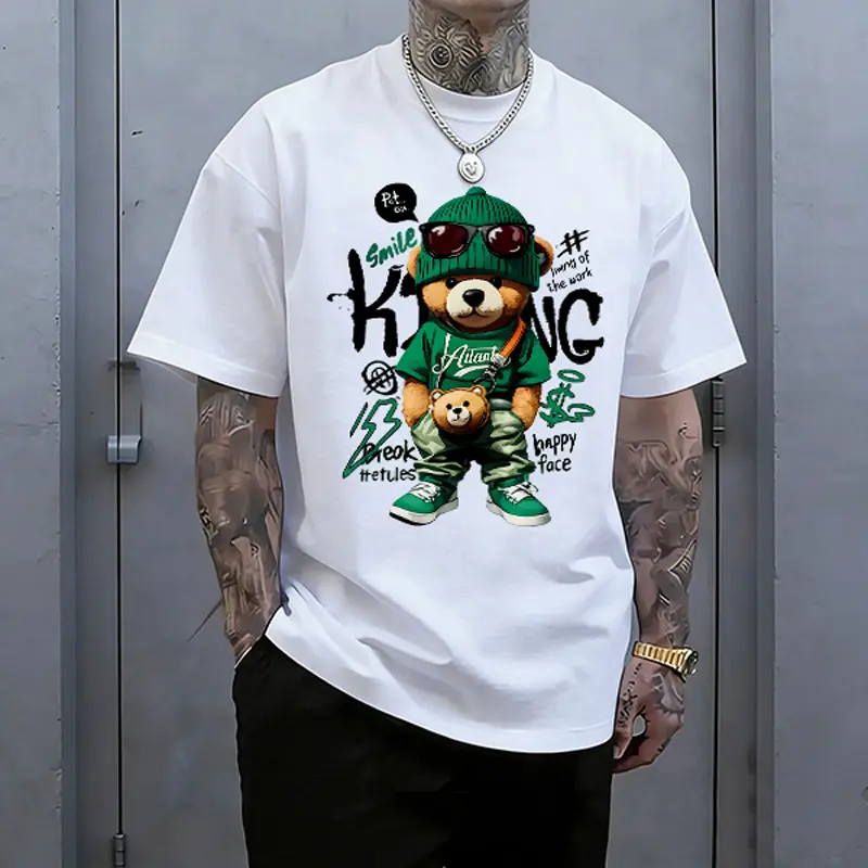 Men’s oversized graphic T-shirt; cool green streetwear short-sleeve tee with bear print; hip-hop loose-fit casual tops; fashionable street-style crew neck cotton T-shirts for summer everyday wear