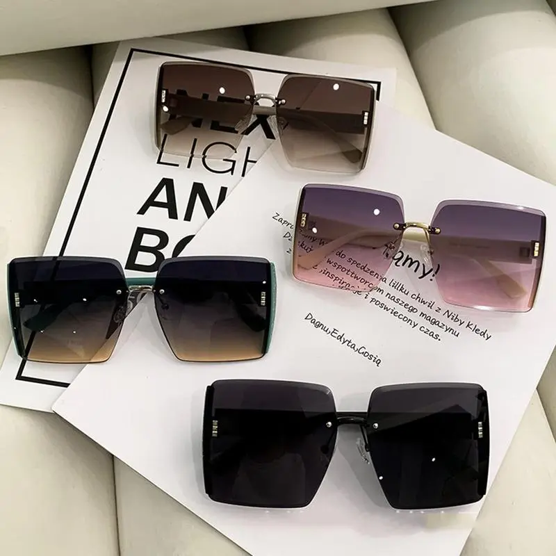 Women's Retro Statement Frame Sunglasses, Oversize American Style with Colorful Polarized UV Protection Lenses for Streetwear, Womens Sunglasses, Statement Frame Glasses, European And American Style, High-Definition Uv Protection, Retro Eu/Us Style