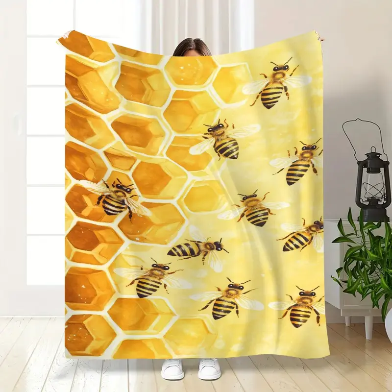 Close - up Bee & Honeycomb Throw Blanket, Soft Nature - themed Blanket for Bed, Extra Large Machine Washable, All Season Flannel, Comfort for Home Office, Gifts for Nature Lovers