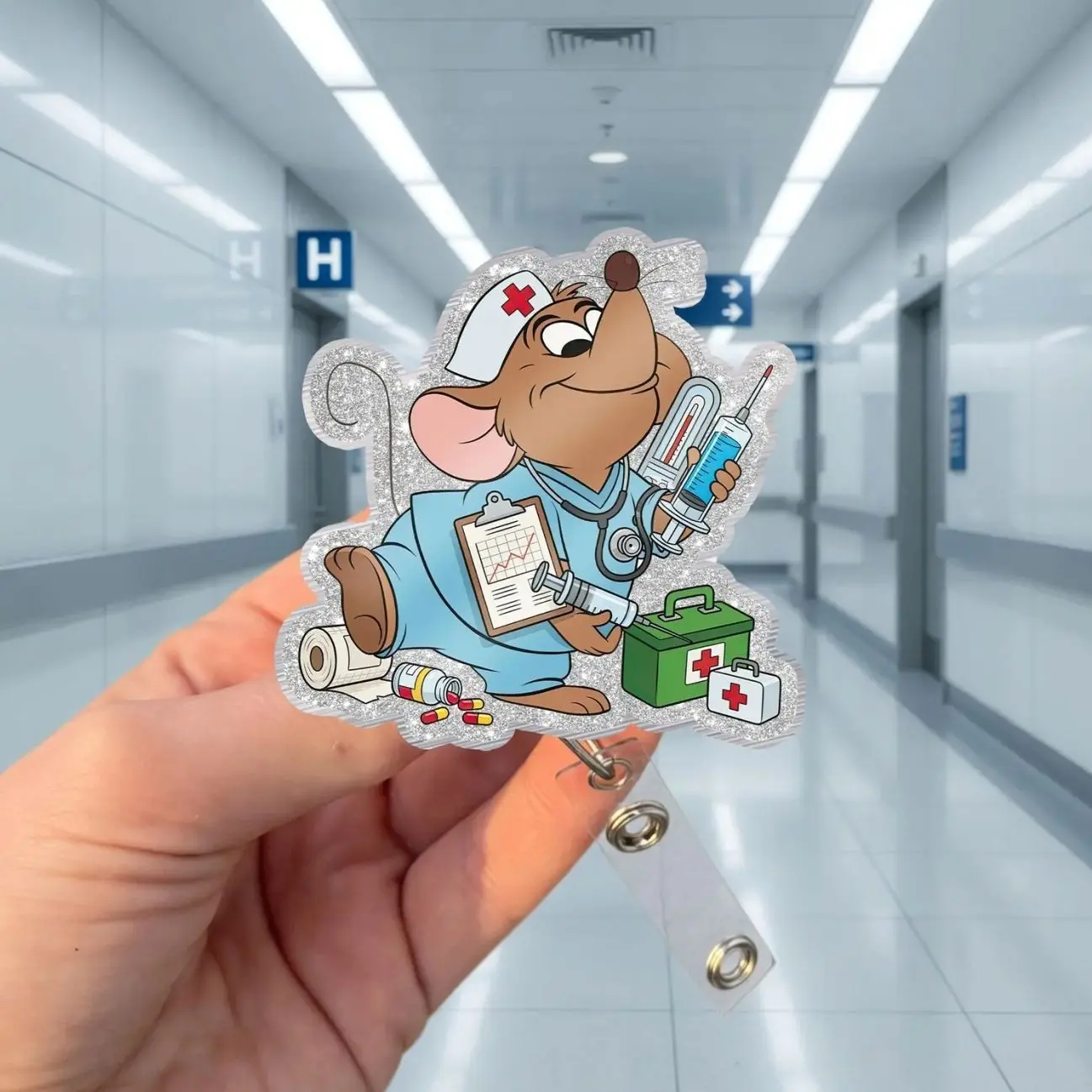 Cute Mouse Badge Reel, Funny Cartoon Mouse Nurse ID Holder, Retractable Badge Clip, Animal Badge Reel, Nurse Gift,Medical Worker Accessories