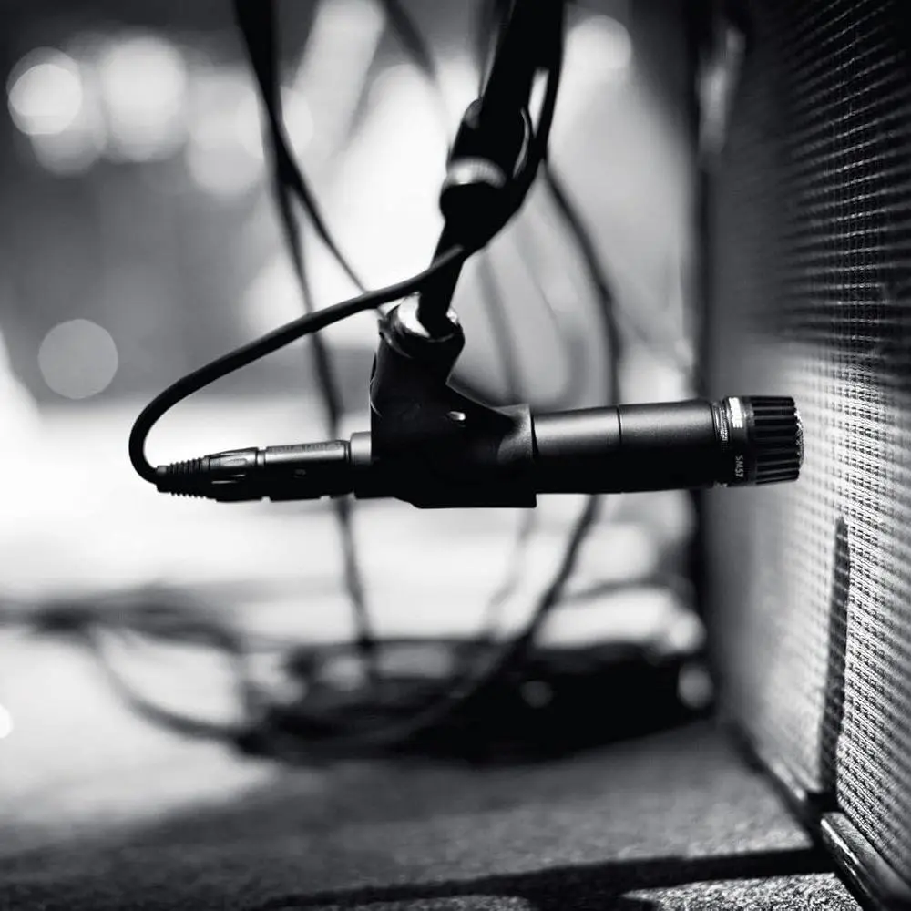 Shure SM57 Professional XLR Dynamic Microphone – Cardioid Mic for Instruments, Amplifiers, Drums & Live Performance Recording Live Podcast Equipment Guitar