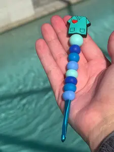 Custom scrub top crochet hook