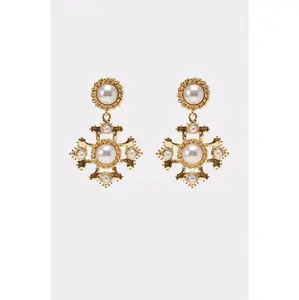 CROSS MY HEART EARRING