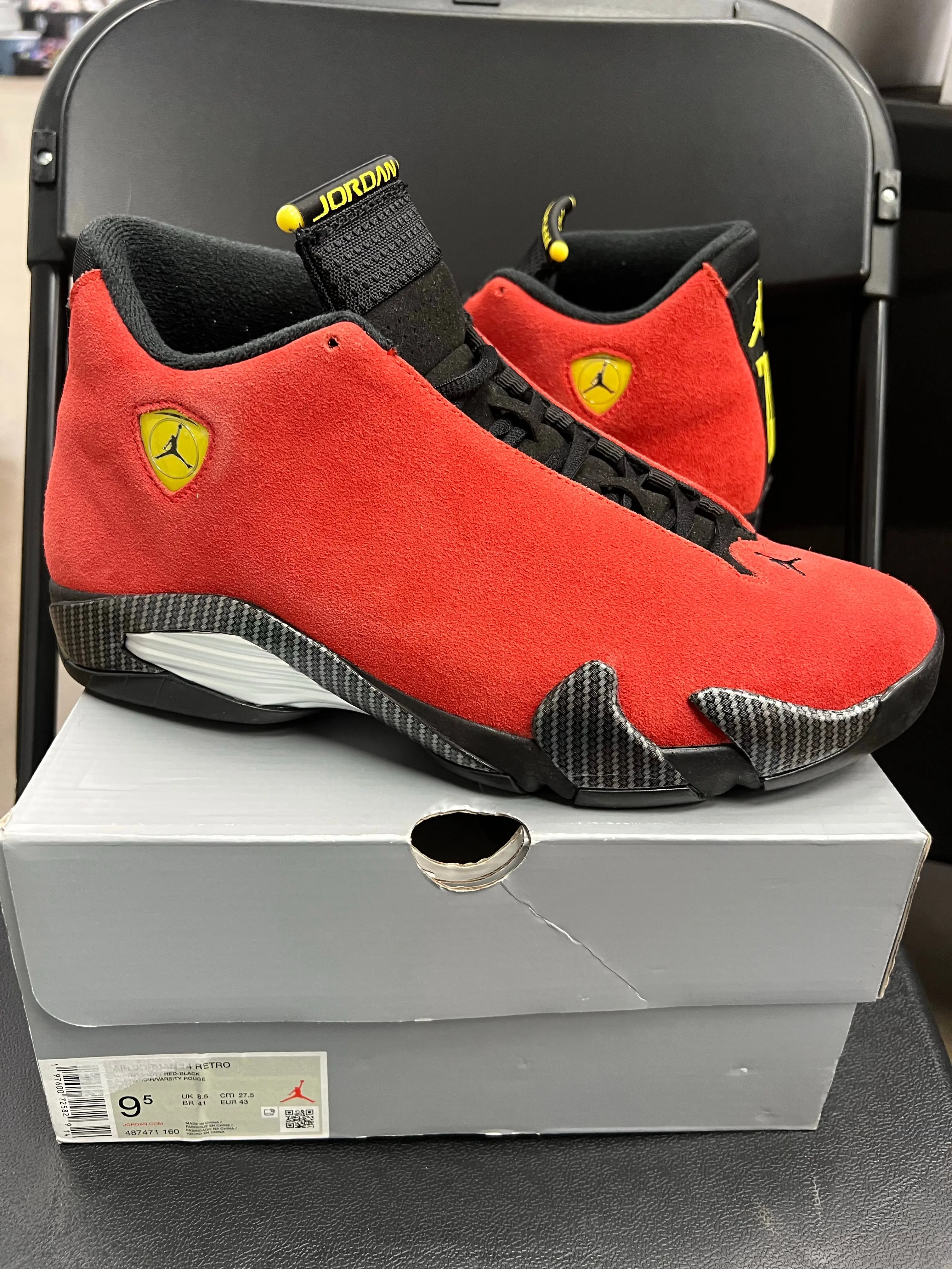 Jordan 14 Retro Ferrari (2025) Preowned 9.5m/11w