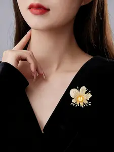 Elegant Rhinestone Orchid Brooch Pin, High-End Unique Lapel Flower for Women, Pearl Pin Jewelry, Versatile Accessory for Formal Events