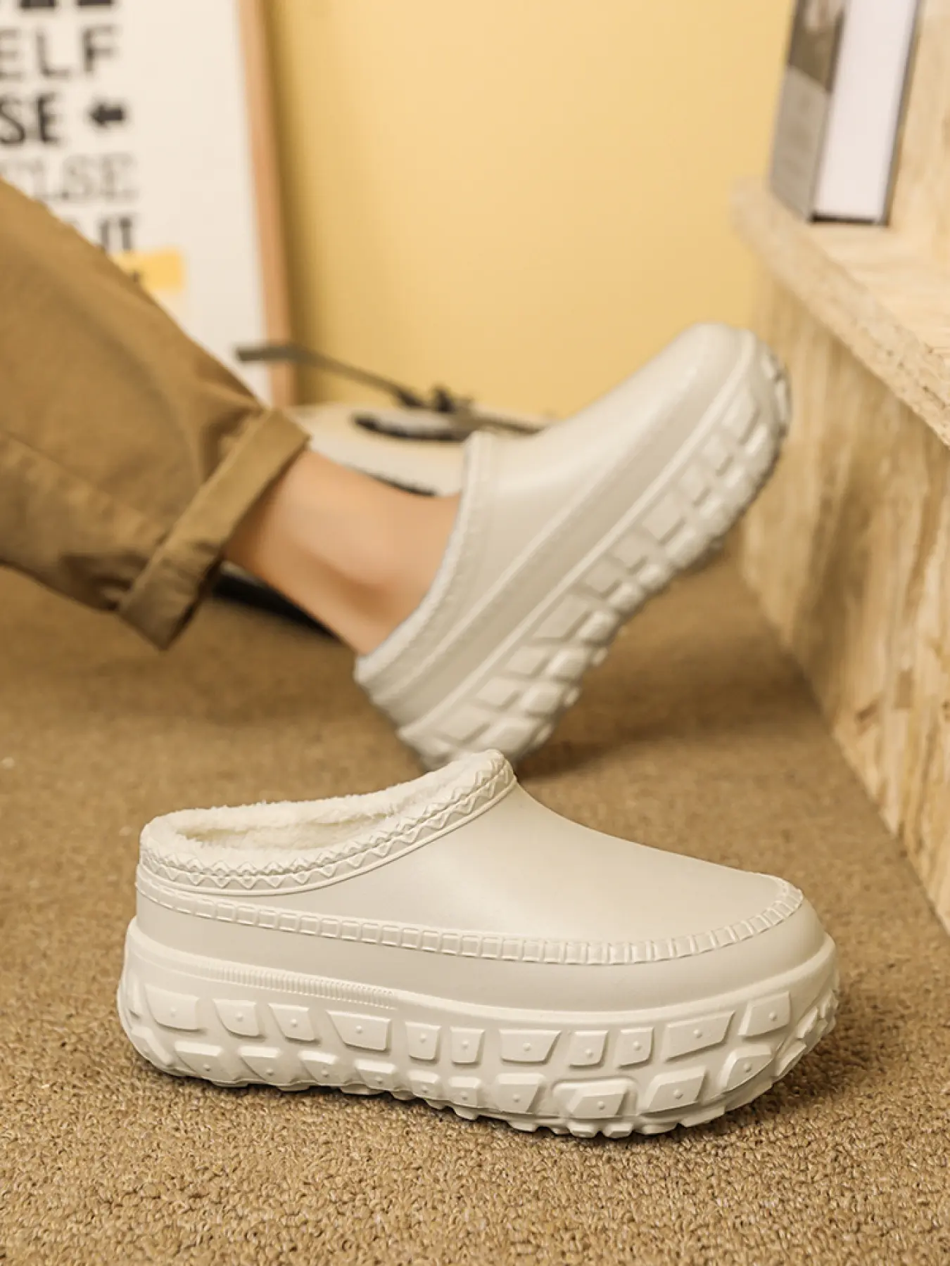 Parent-Child Brown Waterproof Fleece-Lined Platform Slippers, Soft Slippers, House Slippers, Winter Warm Casual, Waterproof Material + Fleece-Lined Insole + Platform Non-Slip Sole, Warm & Cold-Resistant, Ideal for Winter Home