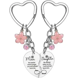 2Pcs Mother Daughter Heart Matching Keyring Keychain Set Gifts For Mom Christmas Mothers Day Birthday gift Gifts from Daughter