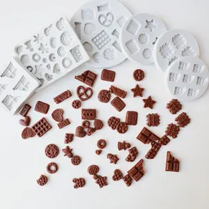 6pcs Mini Silicone Molds in Cookie Shape, Reusable Accessories for Aromatherapy Candles, Epoxy Earrings Plaster Silicones, Easy Clean Demould