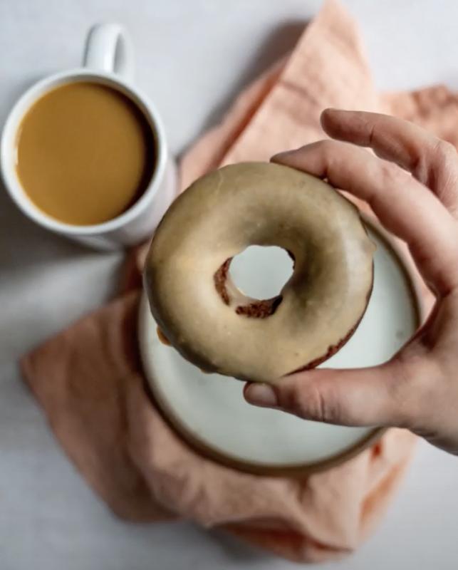 Planet Bake Vanilla Bean Donuts 8 Pack - Plant-Based, Low-Carb, Gluten-Free, No Sugar Alcohol, Sweetened for Snack & Dessert
