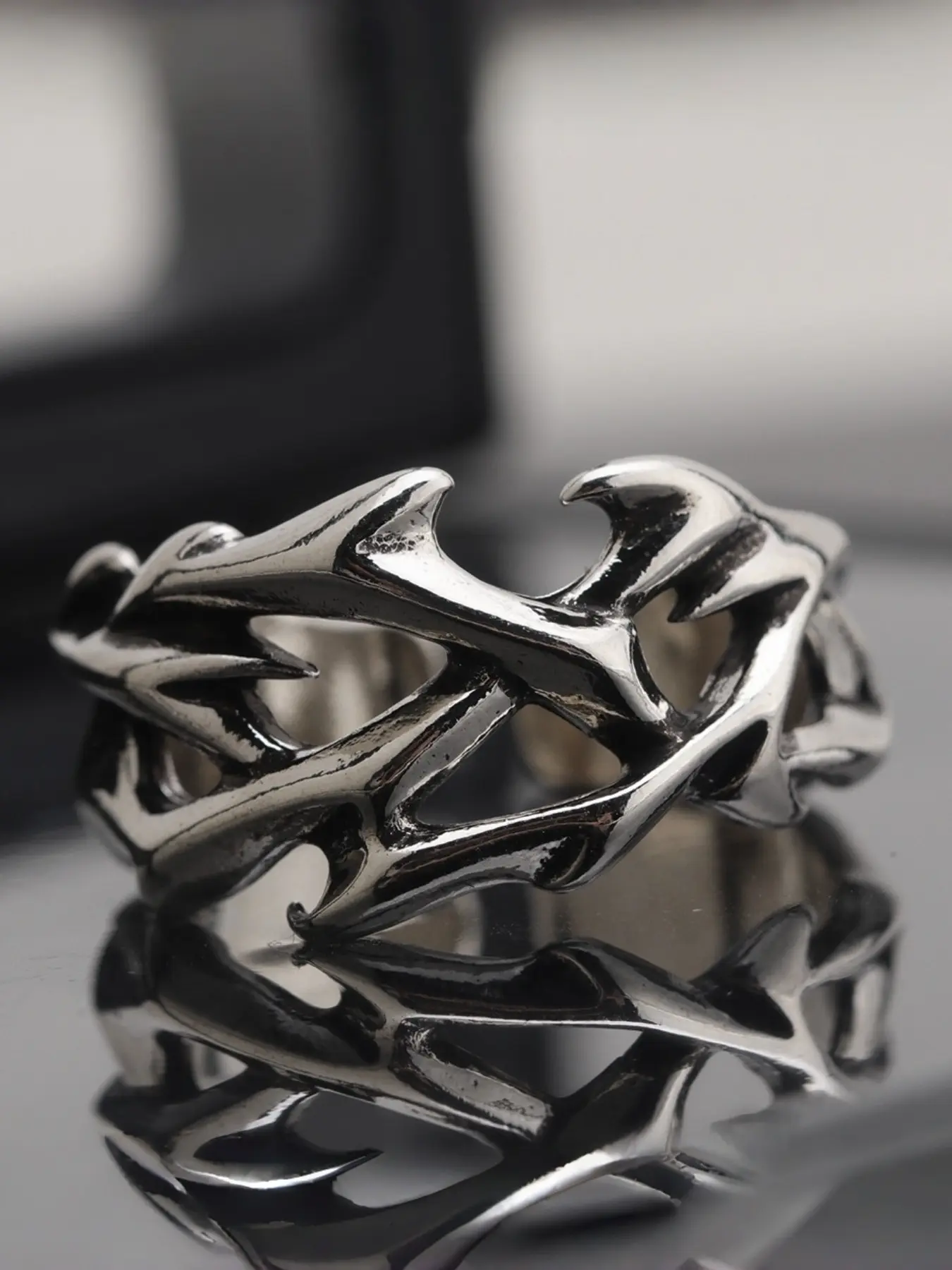 Vintage Thorn Ring for Men, Dark Gothic Open Ring, Ethnic Pattern, Stainless Steel, Street Style, Gift for Him, All Seasons, Dark Aesthetic Rings