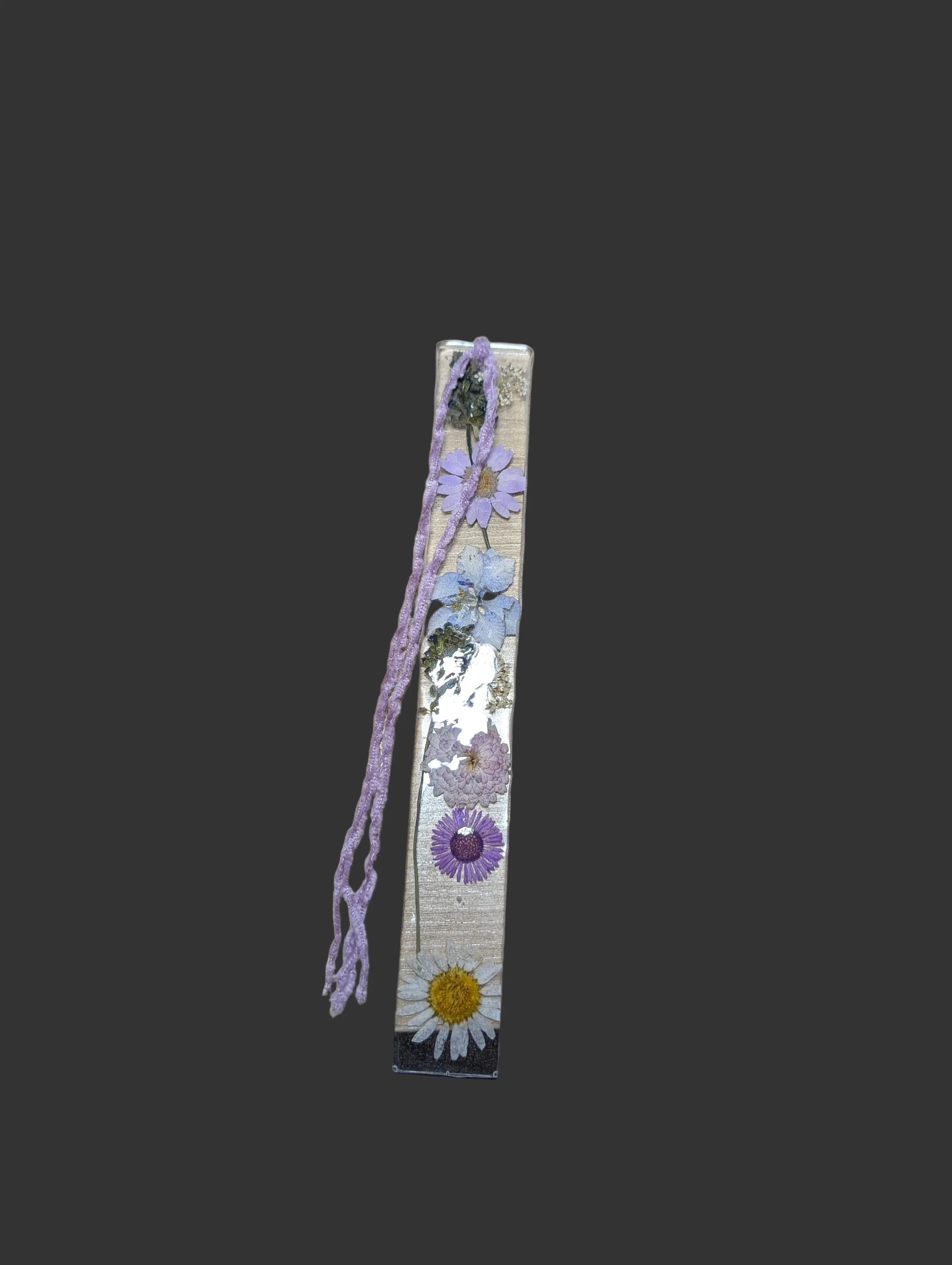 Custom Resin Bookmarks with Delicate Floral Design Featuring Daisies and Purple Blooms Soft Purple Ribbon for Book Lovers Unique Handcrafted Accessory